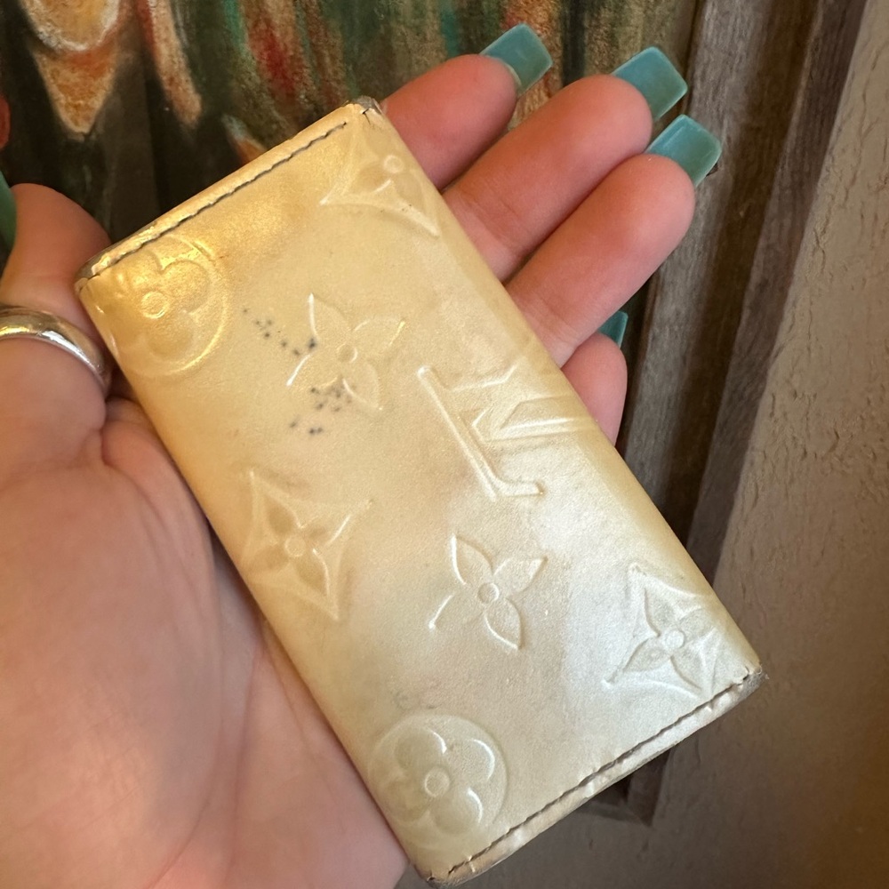 Louis Vuitton Keyholder - Picture 7 of 7